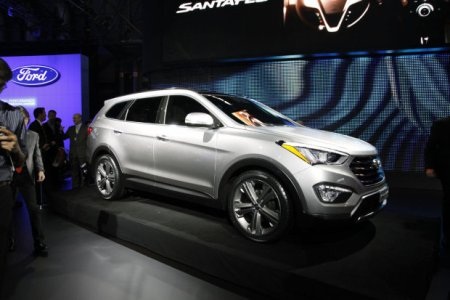 Xe Santa Fe thế hệ mới có cả bản 5 chỗ và 7 chỗ - 12 Xe Santa Fe thế hệ mới có cả bản 5 chỗ và 7 chỗ