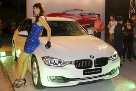 Xe BMW 3-series phiên bản 2012 có mặt tại Việt Nam - 2 Xe BMW 3-series phiên bản 2012 có mặt tại Việt Nam