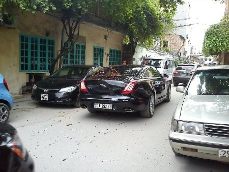 Đoàn siêu xe rước dâu ở Hà Nội - 8 Đoàn siêu xe rước dâu ở Hà Nội
