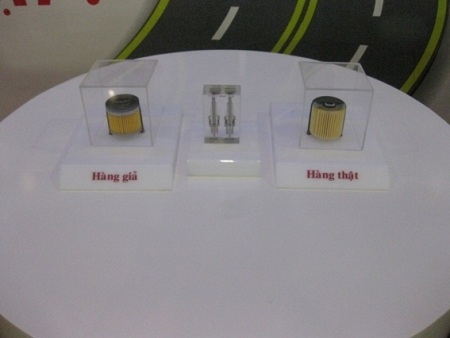 Thị trường ô tô ngập phụ tùng giả - 2 Thị trường ô tô ngập phụ tùng giả