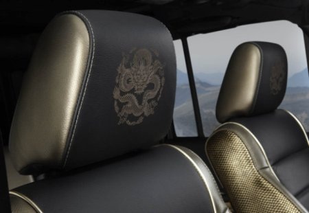 Jeep Wrangler phiên bản Rồng - Dũng mãnh và huyền bí - 8 Jeep Wrangler phiên bản Rồng - Dũng mãnh và huyền bí