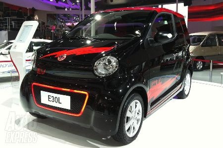 Hàng “nhái” tại Triển lãm ôtô Trung Quốc 2012 - 10 Hàng “nhái” tại Triển lãm ôtô Trung Quốc 2012