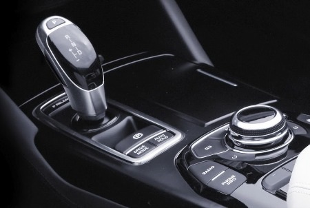 Xe Kia K9 chính thức trình làng - 9 Xe Kia K9 chính thức trình làng