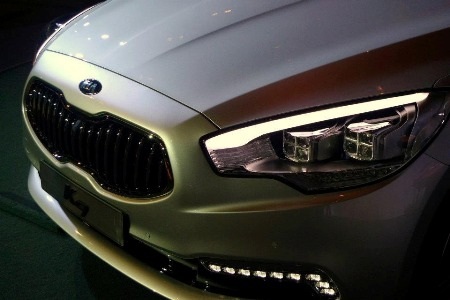 Xe Kia K9 chính thức trình làng - 3 Xe Kia K9 chính thức trình làng