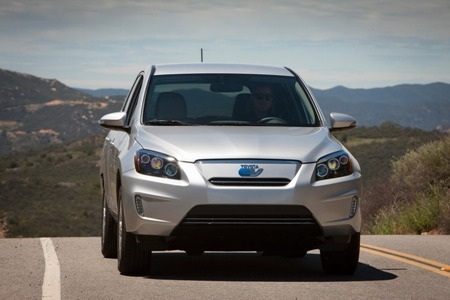 Toyota trình làng xe RAV4 phiên bản chạy điện - 2 Toyota trình làng xe RAV4 phiên bản chạy điện