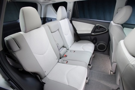 Toyota trình làng xe RAV4 phiên bản chạy điện - 13 Toyota trình làng xe RAV4 phiên bản chạy điện