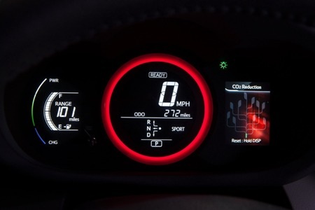 Toyota trình làng xe RAV4 phiên bản chạy điện - 8 Toyota trình làng xe RAV4 phiên bản chạy điện