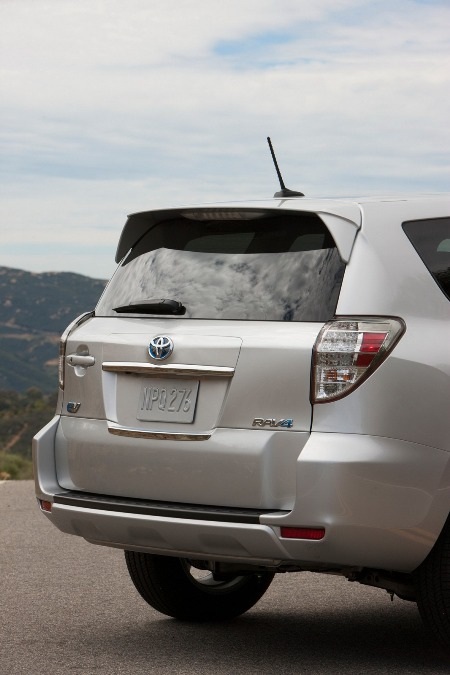 Toyota trình làng xe RAV4 phiên bản chạy điện - 18 Toyota trình làng xe RAV4 phiên bản chạy điện