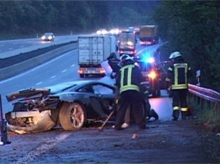 Đoạn đường khắc tinh của siêu xe