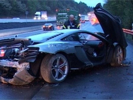 Đoạn đường khắc tinh của siêu xe