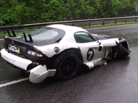 Đoạn đường khắc tinh của siêu xe