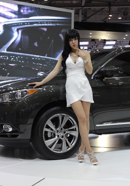 Ngọt ngào nhan sắc tại Triển lãm ô tô Busan 2012