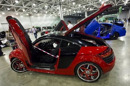 Dạo Triển lãm xe độ Mátxcơva 2012