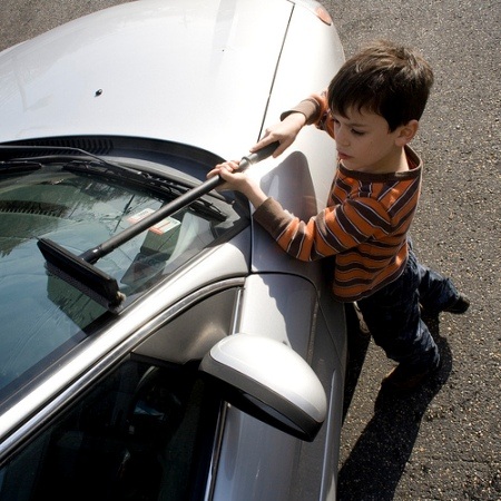 Bé và xe hơi - 11