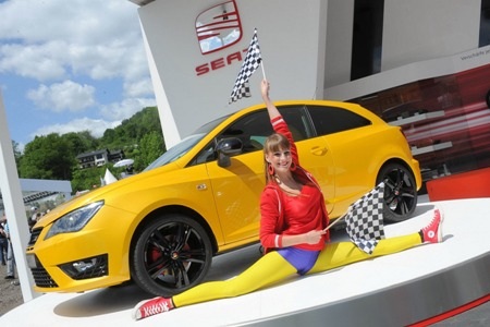 Nhộn nhịp người đẹp và xe tại Wörthersee Tour 2012