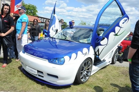 Nhộn nhịp người đẹp và xe tại Wörthersee Tour 2012