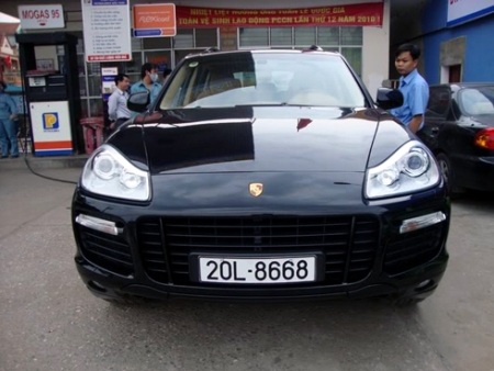 Ngắm xe sang biển đẹp ở Thái Nguyên - 4 Porsche Cayenne GTS