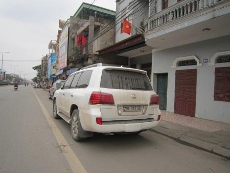 Ngắm xe sang biển đẹp ở Thái Nguyên - 7 Lexus LX 570 biển tiến