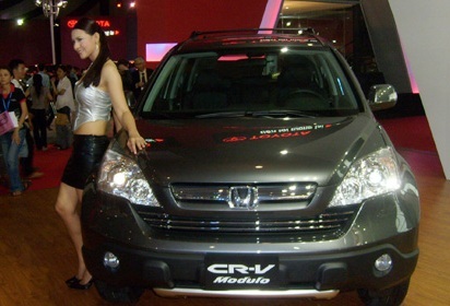 Đề xuất bỏ hạn chế nhập khẩu ô tô, điện thoại - 1 Ô tô ngoại lại có thể được tự do nhập khẩu vào Việt