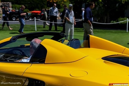 McLaren MP4-12C Spyder - Không thể quyến rũ hơn - 5 Có thể thấy rõ khối động cơ V8 3.8L qua nắp kính phía sau xe