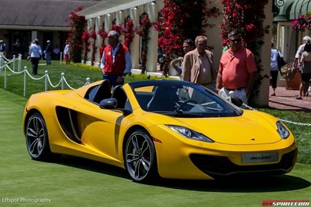 McLaren MP4-12C Spyder - Không thể quyến rũ hơn - 3 Có thể thấy rõ khối động cơ V8 3.8L qua nắp kính phía sau xe