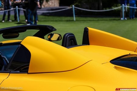 McLaren MP4-12C Spyder - Không thể quyến rũ hơn - 12 McLaren cho biết, mui xe MP4-12C Spider có thể xếp hoặc mở ngay cả khi xe đang chạy ở tốc độ 30km/h