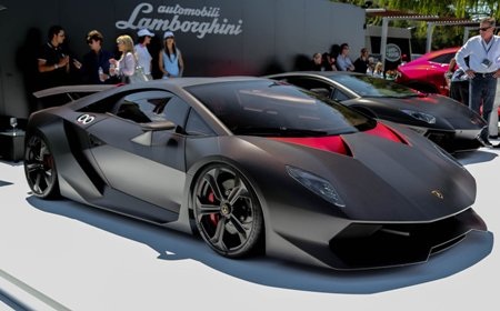 Rolls-Royce đã trình làng xe Ghost phiên bản 2013 tại sự kiện