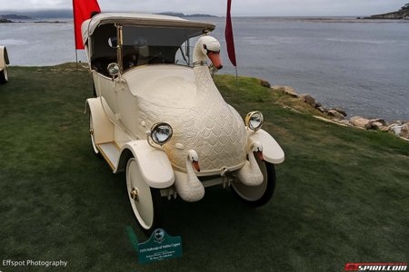 Chiếc xe đầu thiên nga này mang tên Cygnet, nhưng không phải của Aston Martin hay