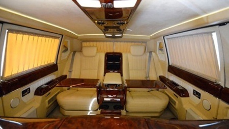ZIL trình làng xe limousine hạng nặng - 4 ZIL trình làng xe limousine “hạng nặng”
