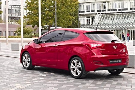 Hyundai giới thiệu xe i30 phiên bản hatchback 3 cửa - 3 Nhật Minh