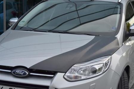 Ford muốn bình dân hóa vật liệu sợi carbon - 2 Một chiếc Ford Focus với nắp ca-pô bằng vật liệu sợi carbon