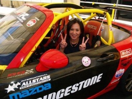 Họ xinh đẹp và đam mê tốc độ - 9 Hiromi Kajikuma hiện là một trong những nữ drifter hàng đầu Nhật Bản.