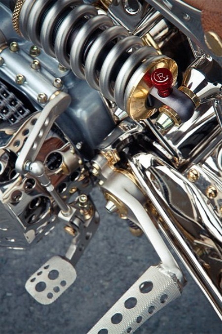 Thunderbike PainTTless - Hoàn hảo từng chi tiết - 17 Video quy trình chế tạo xe: