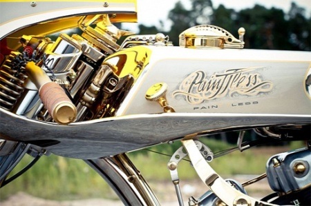 Thunderbike PainTTless - Hoàn hảo từng chi tiết - 2 Động cơ Harley Ironhead 1984 dung tích xy-lanh 1.000cc
