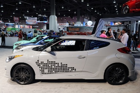 Hyundai Veloster độ phong cách trẻ và cá tính - 5 Xe Veloster Re:Mix chỉ có một màu sơn là xám Spirit Gray.