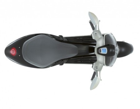 Vespa 946 - Làn gió mới - 5 Nhật Minh