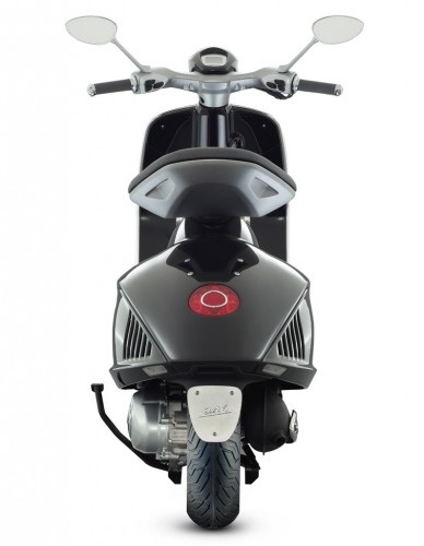 Vespa 946 - Làn gió mới - 8 Nhật Minh