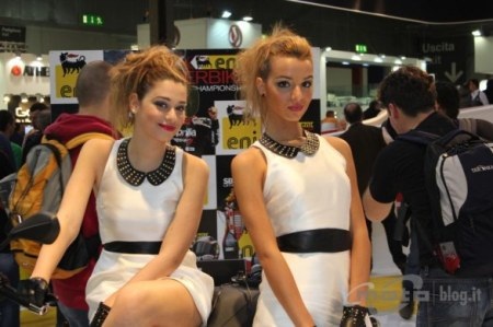 Nhộn nhịp người mẫu tại sự kiện EICMA 2012 - 7 Nhộn nhịp người mẫu tại sự kiện EICMA 2012