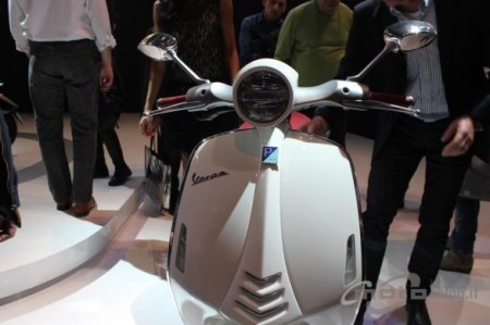 Gương và đèn xi-nhan là chi tiết hoàn toàn mới, không có ở bản concept trước đây