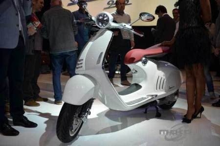 Diện kiến Vespa 946 ngoài đời thực