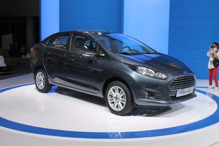 Xe Ford Fiesta sedan phiên bản mới nâng cấp (Ảnh: Carscoop)