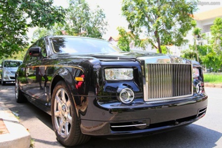 Việt Nam là “đích ngắm” mới của Rolls-Royce - 1 Rolls-Royce là thương hiệu xe siêu sang được quan tâm nhất tại Việt