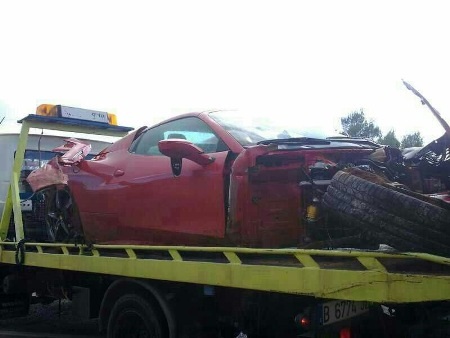 Siêu xe Ferrari 458 Spider “tử nạn” khi vừa rời đại lý - 4 Nhật Minh