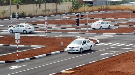 Dự kiến tăng phí sát hạch lái xe - 1 Dự kiến tăng phí sát hạch lái xe