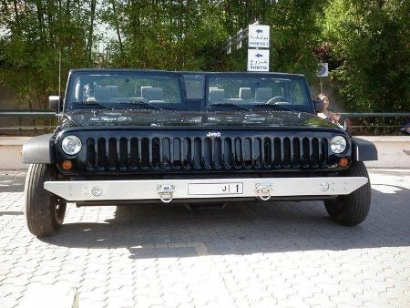 Xe Jeep “hai trong một” - 1 Xe Jeep “hai trong một”
