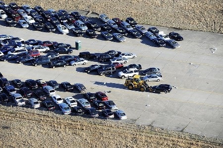 Mỹ cảnh báo việc tiêu thụ ô tô hỏng do bão Sandy - 2 Mỹ cảnh báo việc tiêu thụ ô tô hỏng do bão Sandy