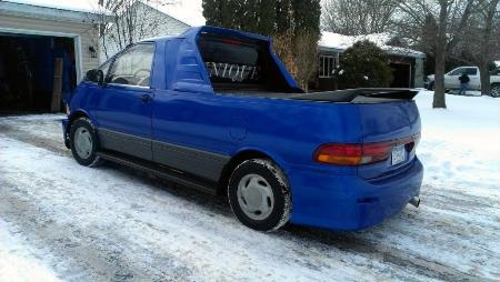 Độ Toyota Previa thành xe bán tải - 4 Chiếc xe đặc biệt này đang được rao bán ở Minnesota (Mỹ), với giá chỉ 4.800 USD.