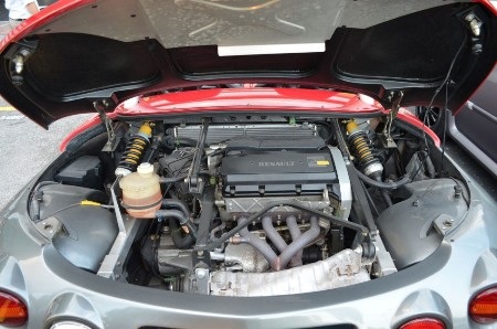 Động cơ đặt sau