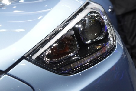 Thêm dải đèn Led chiếu sáng ban ngày