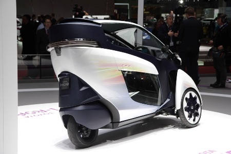 Toyota giới thiệu xe ba bánh i-Road Concept - 11 Nhật Minh